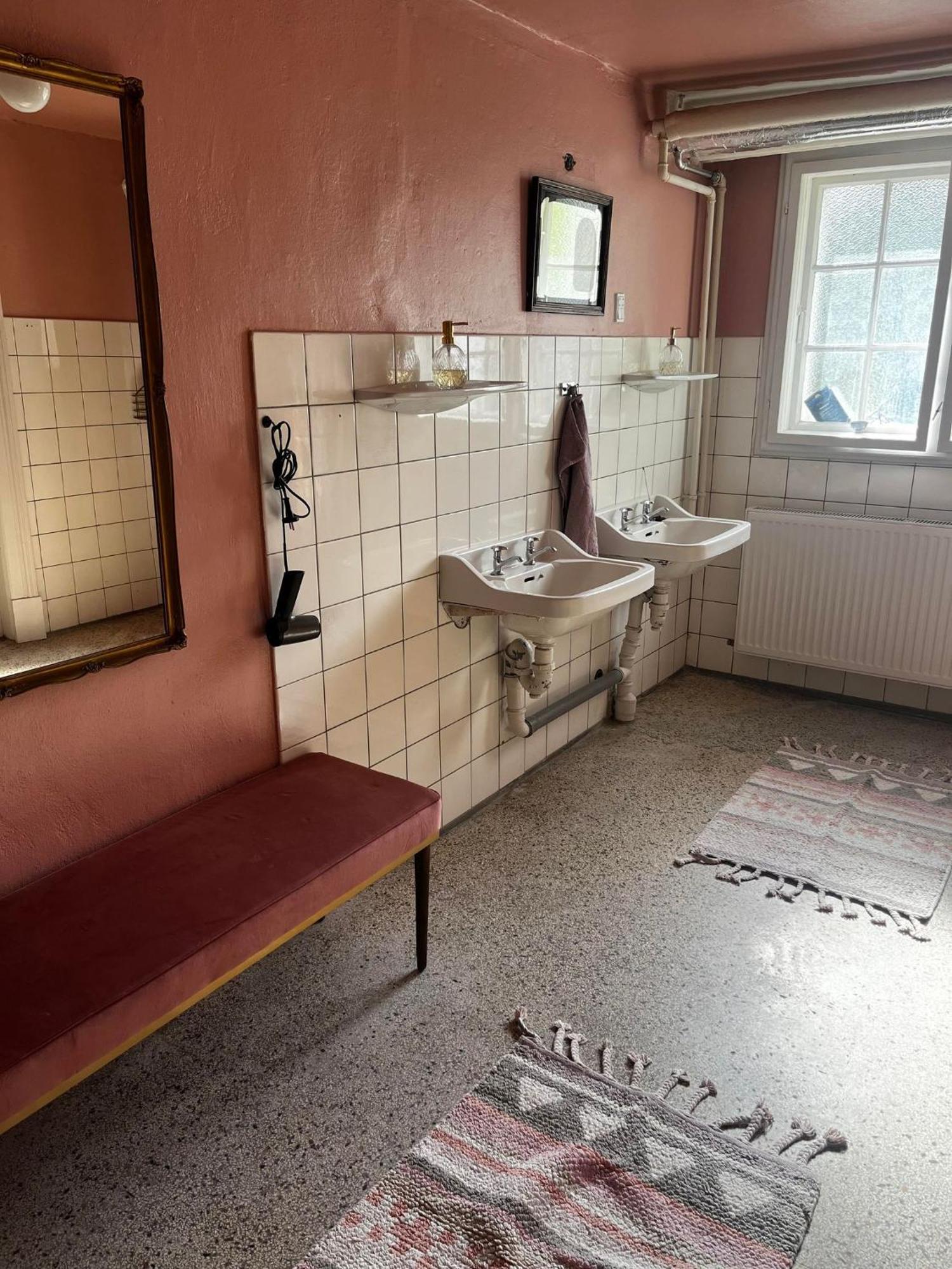 Rosenlund Gods - Kaelder B&B Sakskøbing エクステリア 写真
